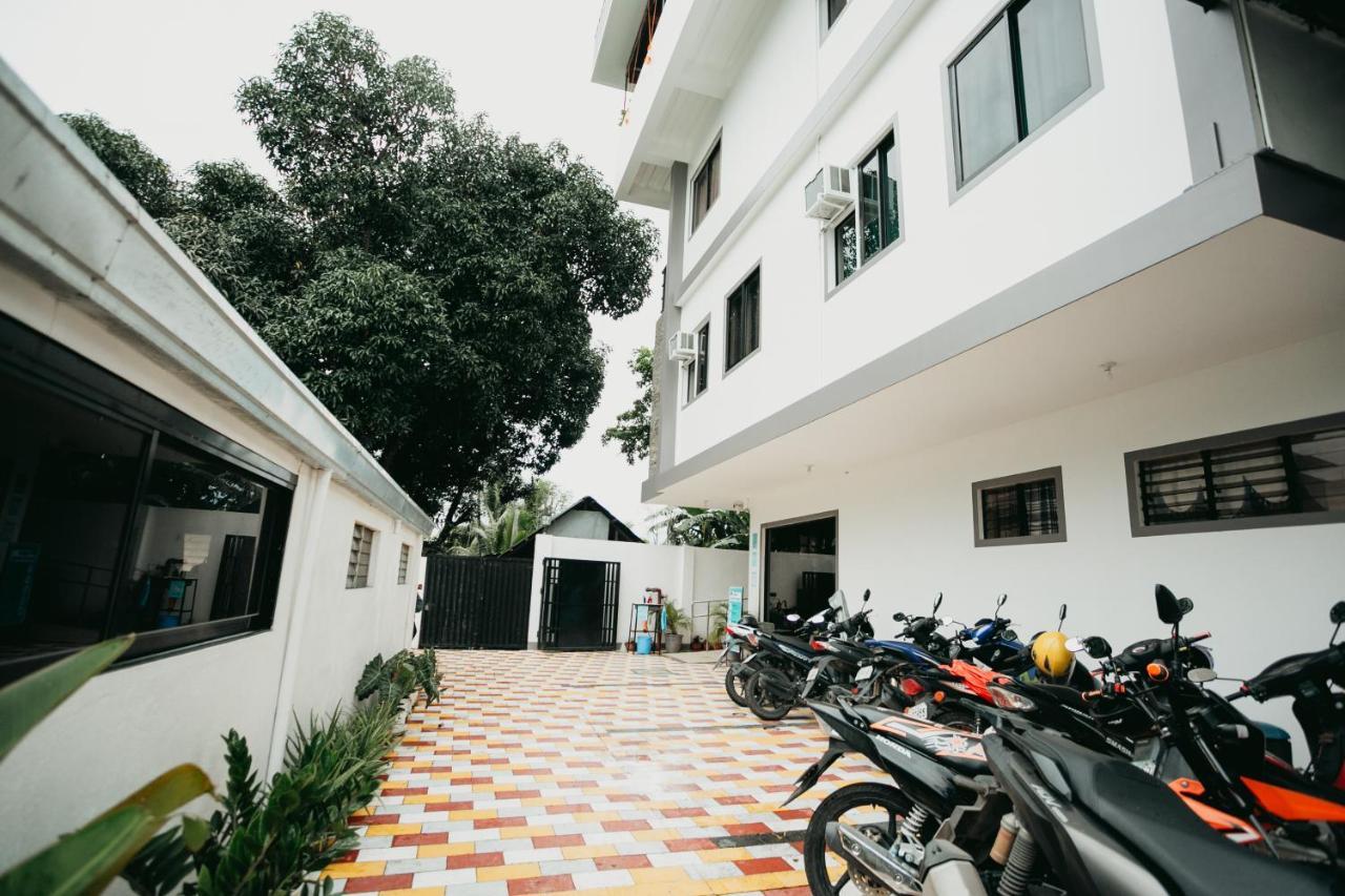 Kingswick Residences & Lodge Dumaguete City Buitenkant foto