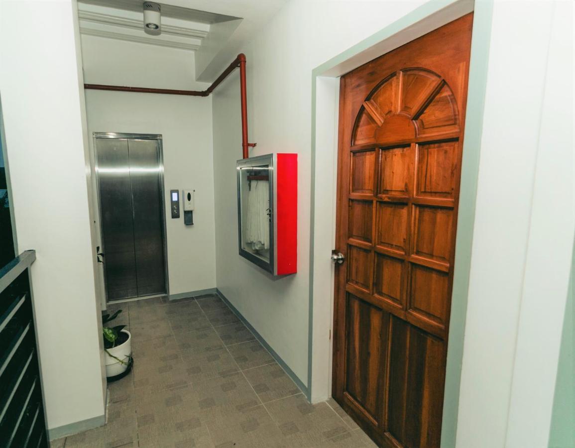 Kingswick Residences & Lodge Dumaguete City Buitenkant foto