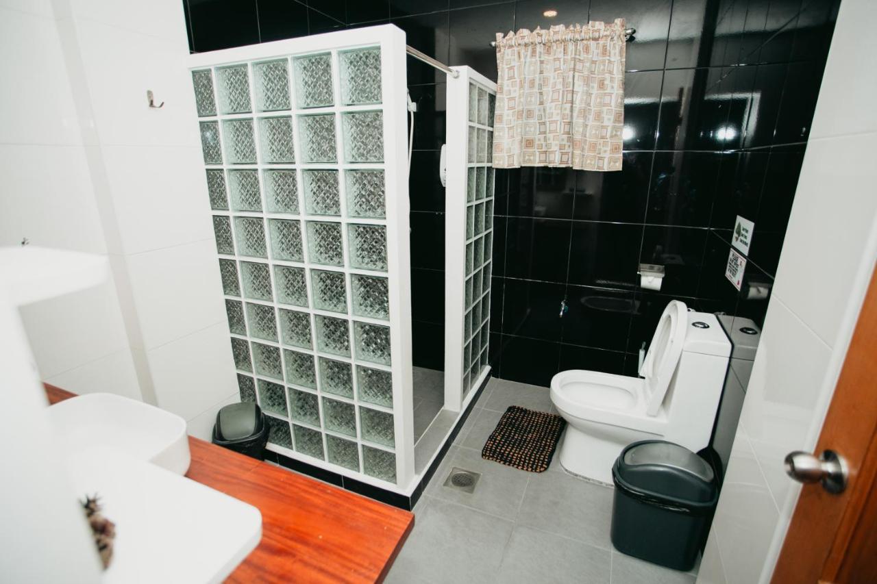Kingswick Residences & Lodge Dumaguete City Buitenkant foto