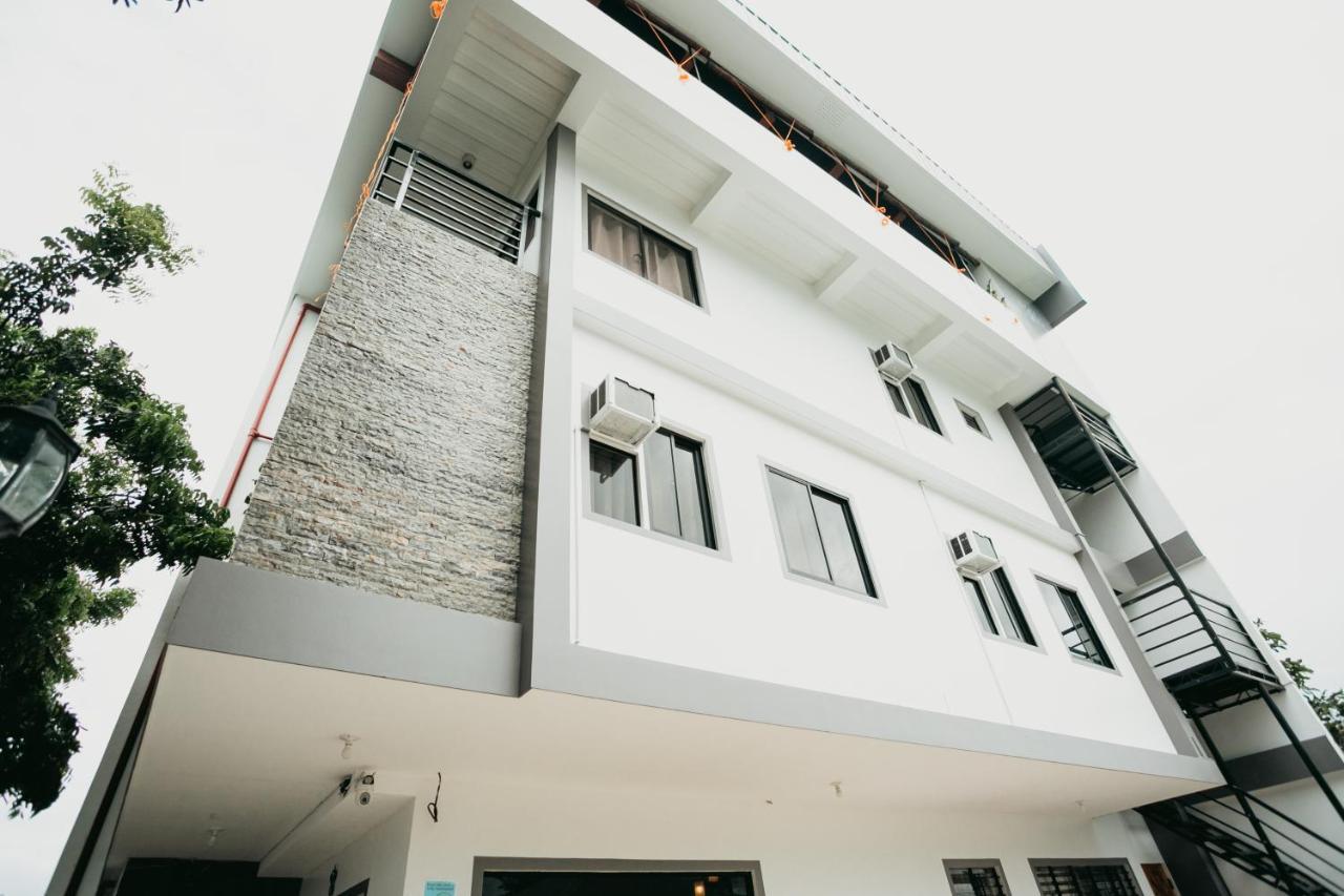 Kingswick Residences & Lodge Dumaguete City Buitenkant foto