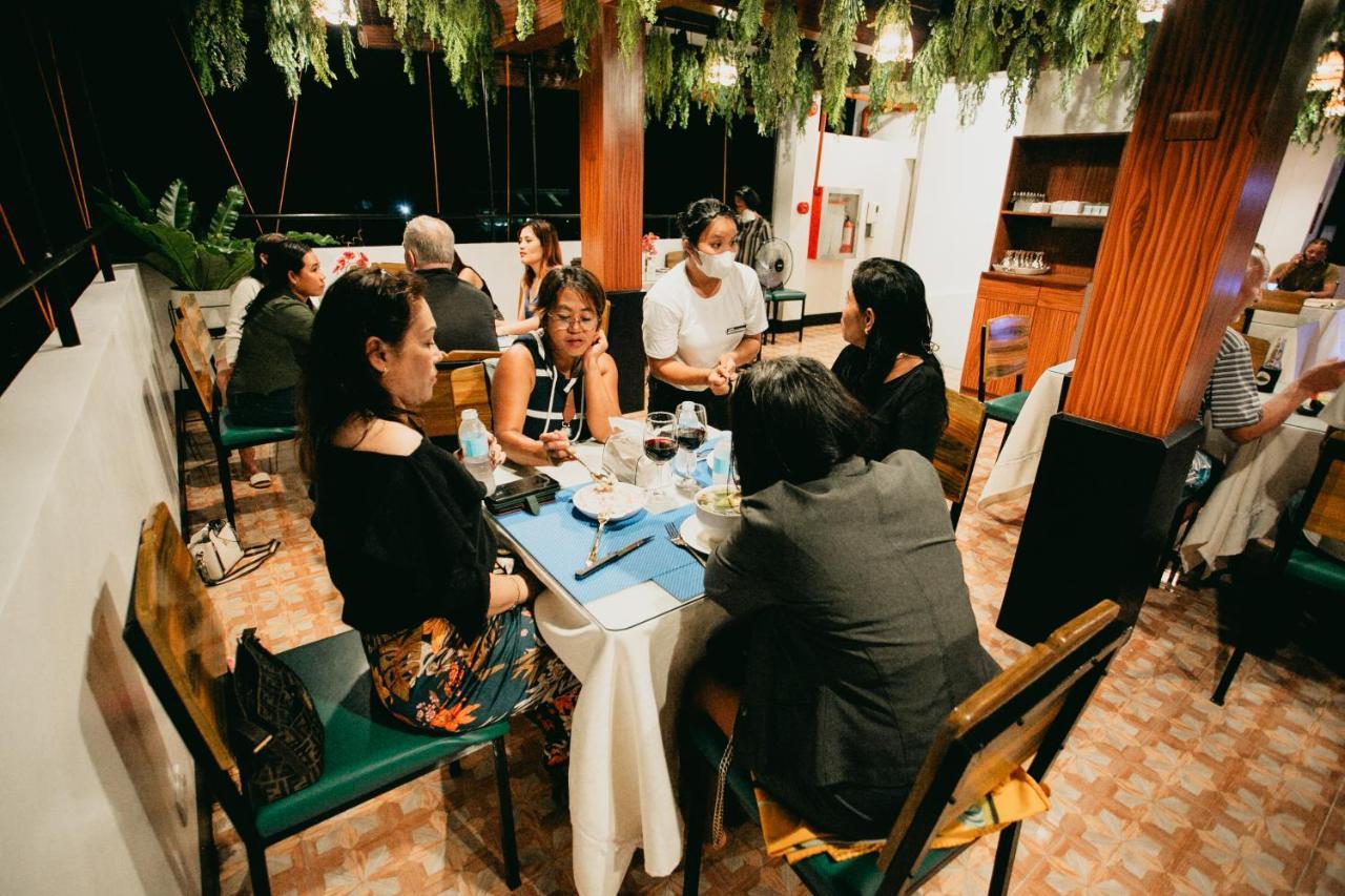 Kingswick Residences & Lodge Dumaguete City Buitenkant foto