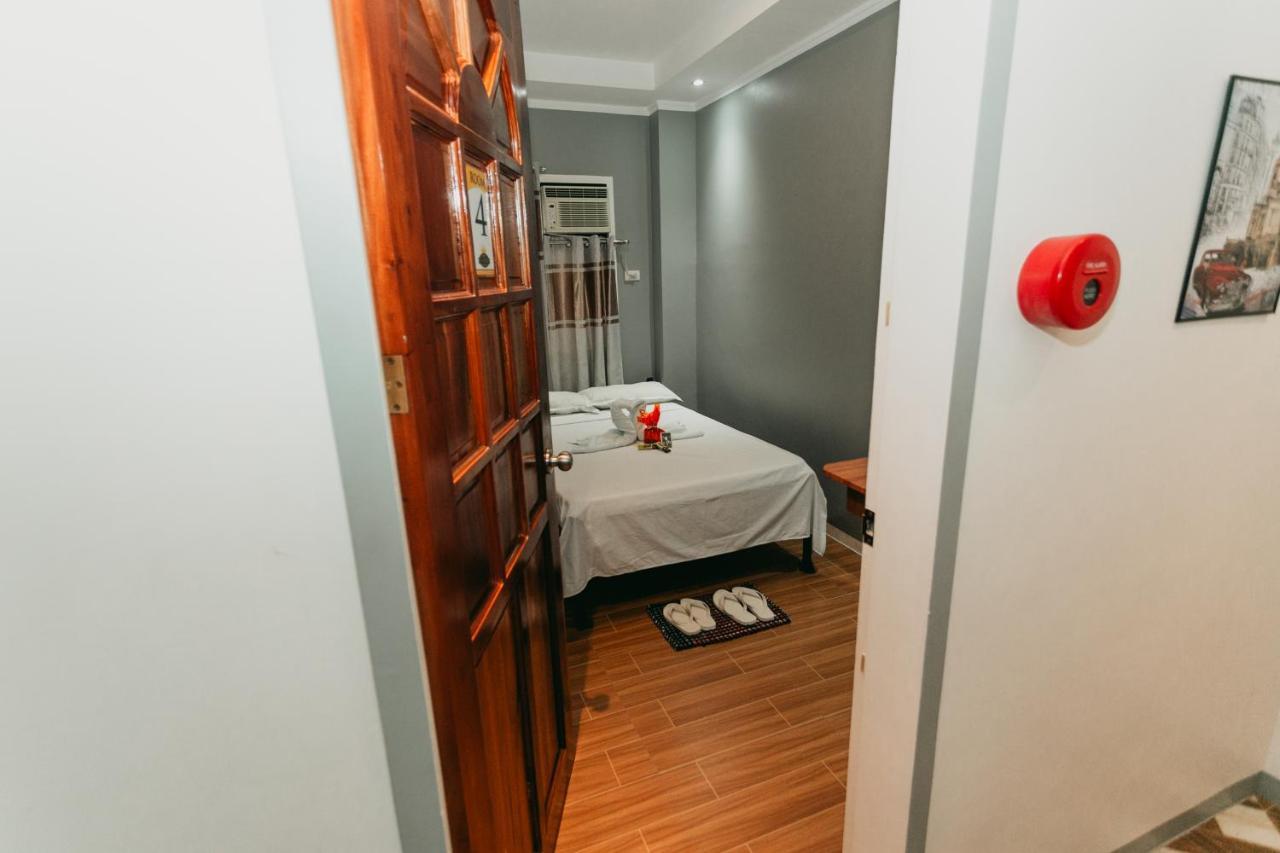 Kingswick Residences & Lodge Dumaguete City Buitenkant foto