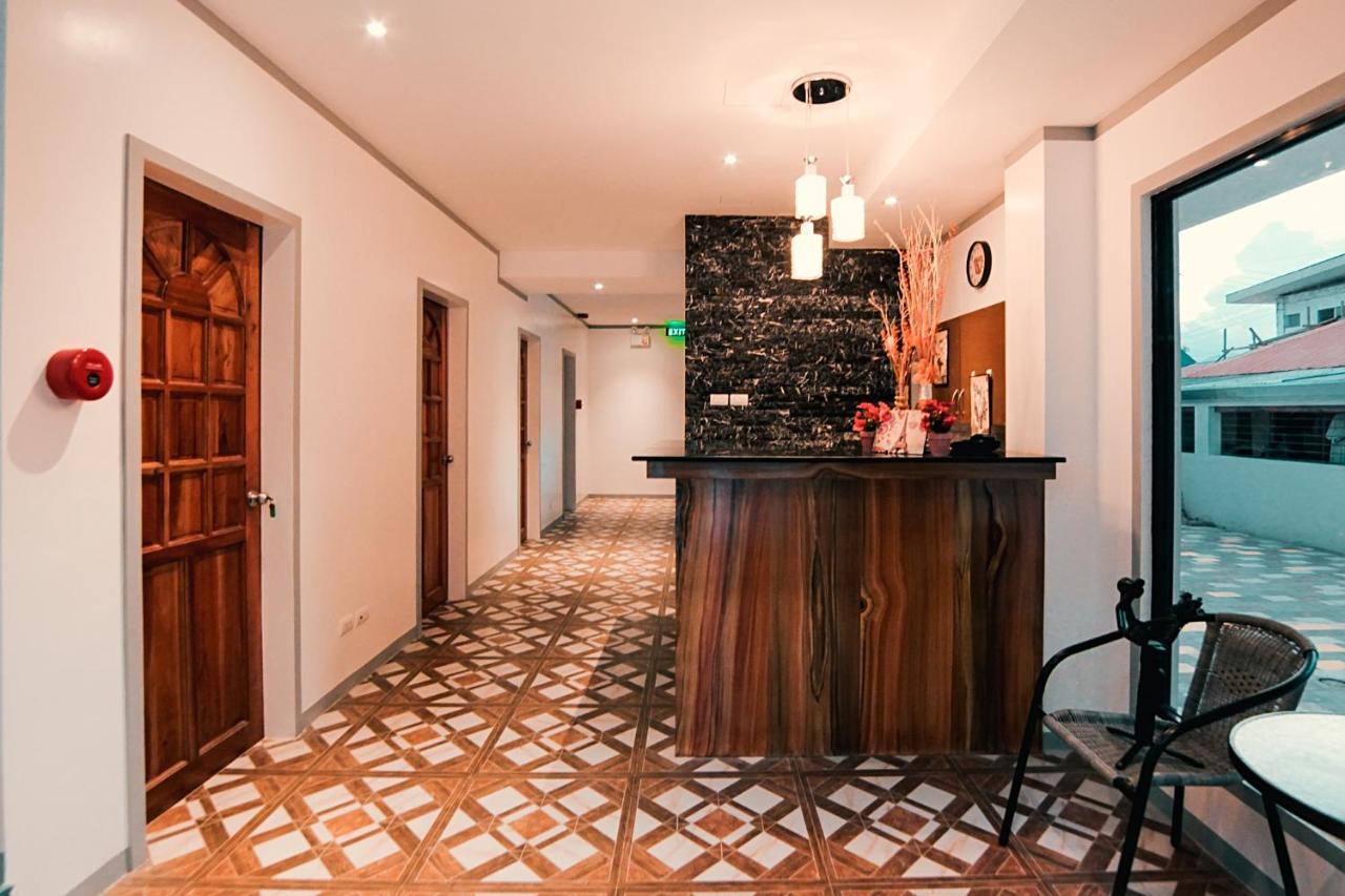 Kingswick Residences & Lodge Dumaguete City Buitenkant foto